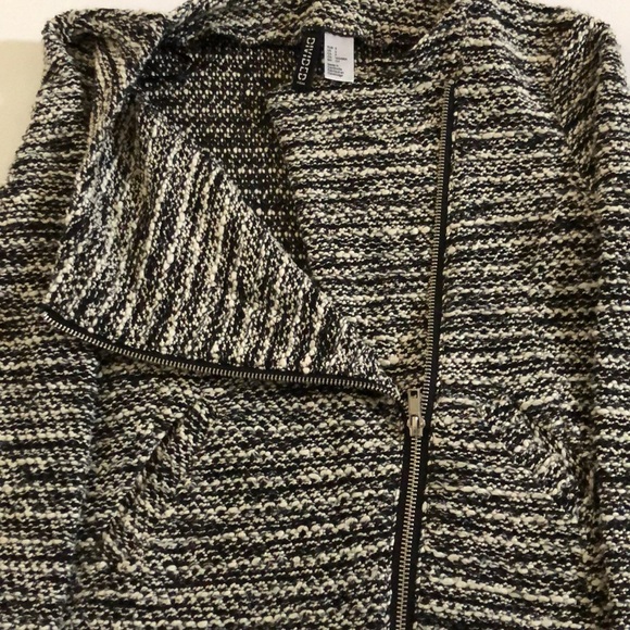 H&M divided zip up sweater jacket - Picture 3 of 6